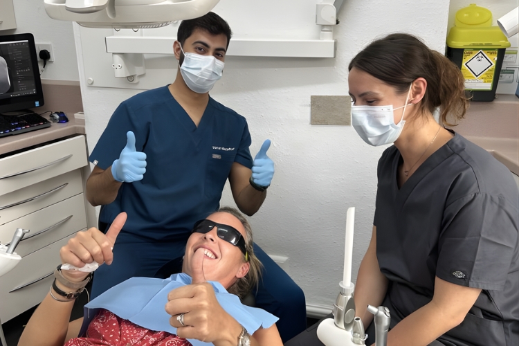 How to Whiten Your Teeth Before a Big Event: A Dentist’s Guide